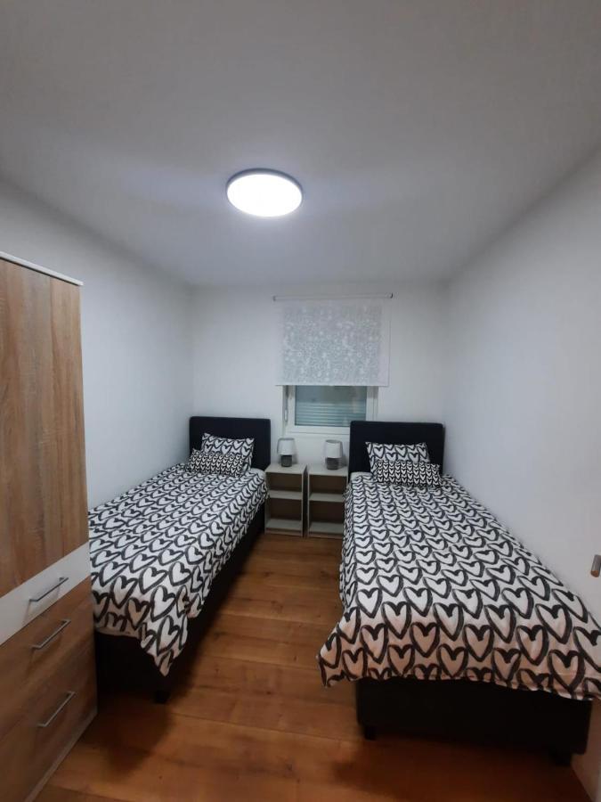 Njivice, Otok Krk, Apartman Dora Экстерьер фото