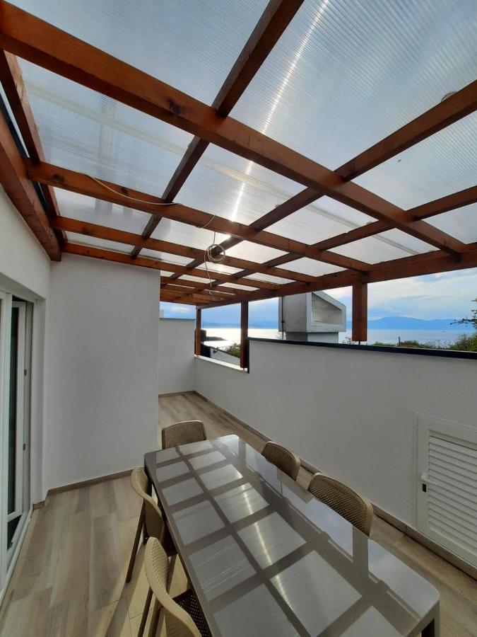 Njivice, Otok Krk, Apartman Dora Экстерьер фото