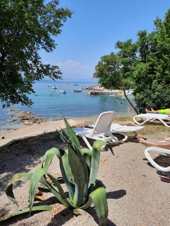 Njivice, Otok Krk, Apartman Dora Экстерьер фото