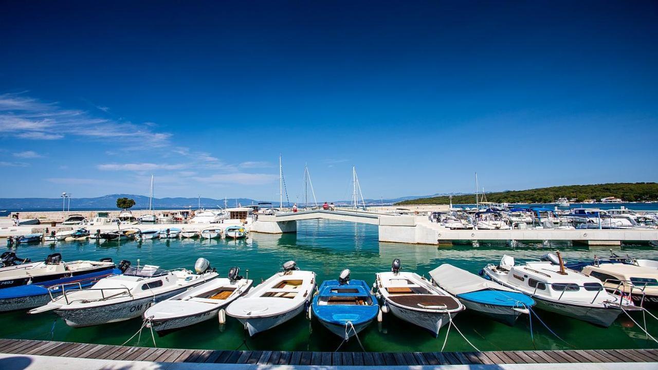 Njivice, Otok Krk, Apartman Dora Экстерьер фото